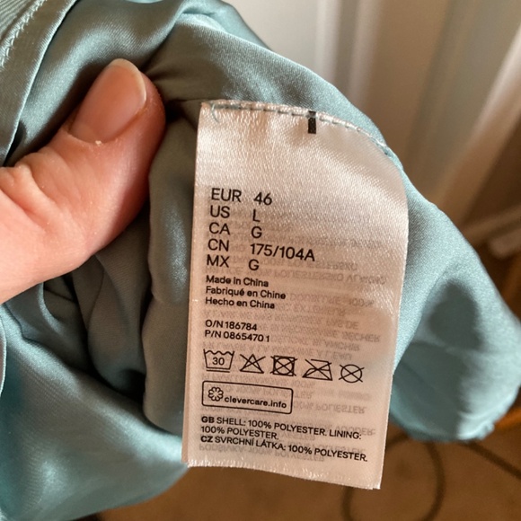 H&M Light Teal Maxi Dress With Pleats very flowy Sz L With Matching Tie Belt - Picture 4 of 8